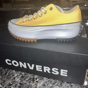 Converse Run Star Hike OX Men’s 6.5, Women’s 8.5